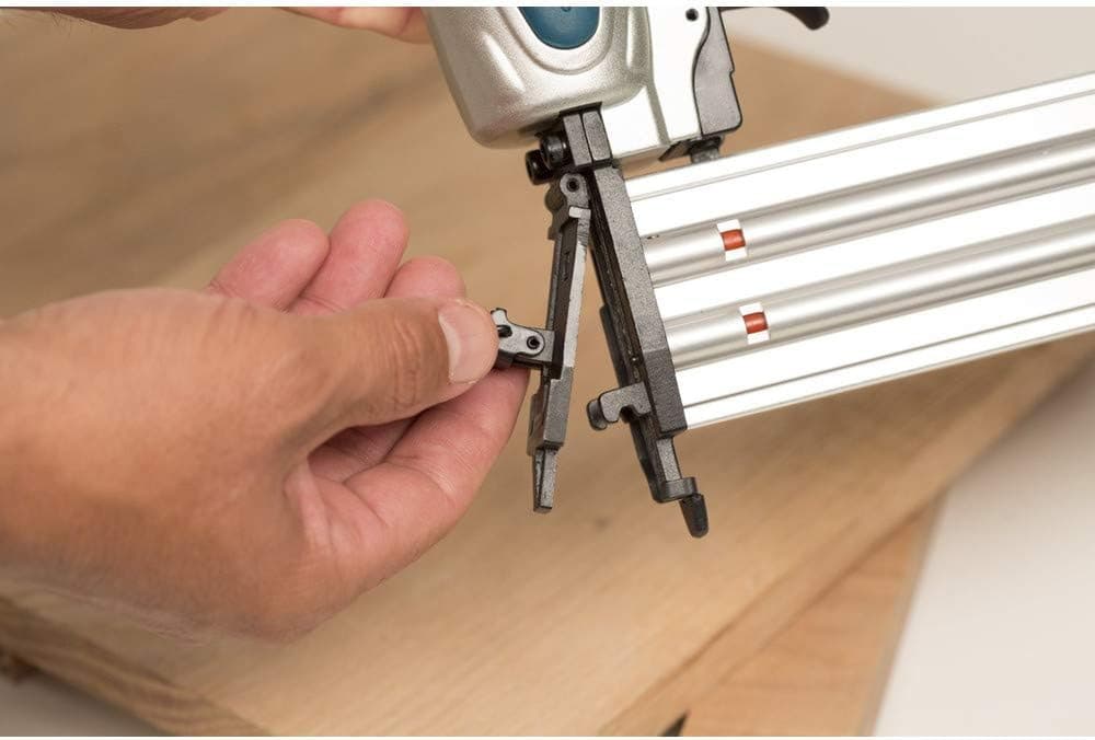Makita AF505N Recensione - Seleziona immagine 3