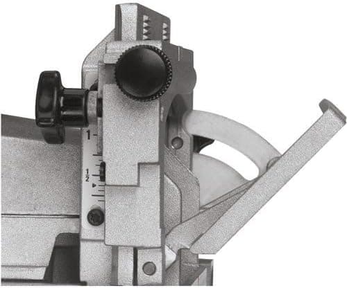 DEWALT DW682K Avis - Sélectionner l'image 3