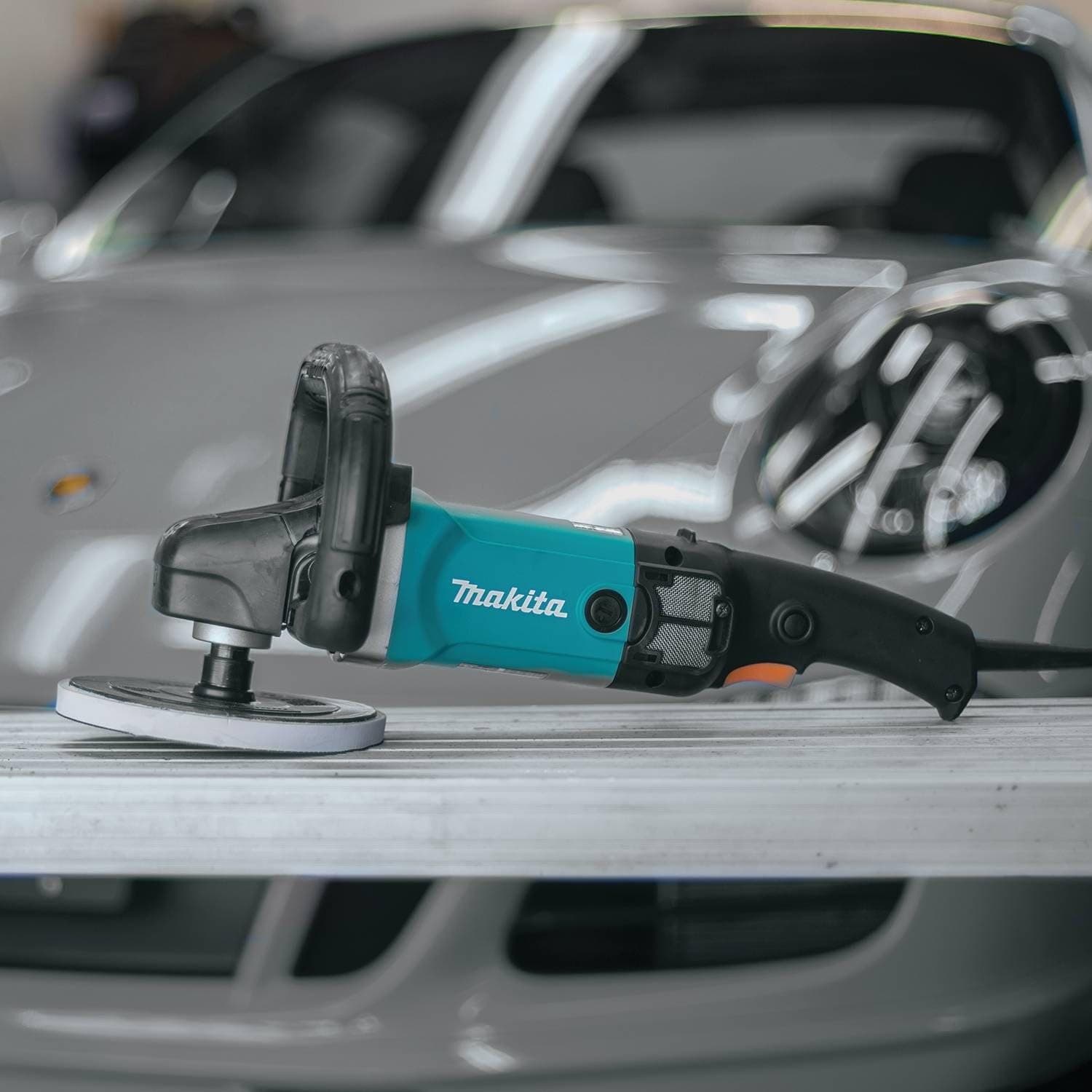 Makita 9237C Avis - Sélectionner l'image 2