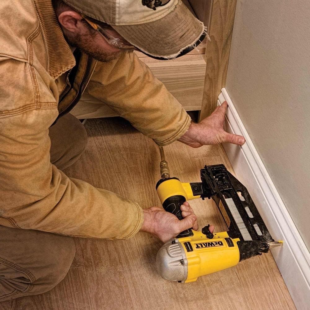 DEWALT DEWDPN1664PP Recensione - Seleziona immagine 3