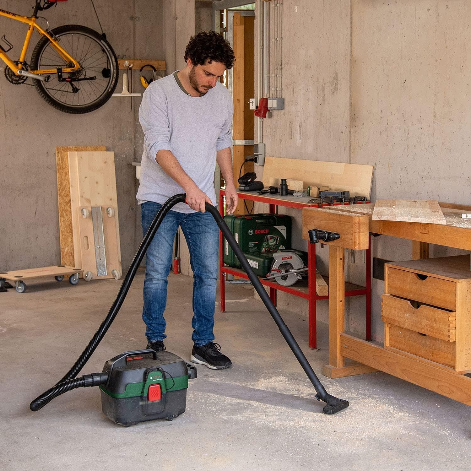 Bosch Bosch AdvancedVac 18V-8 Cordless Water and Dust Vacuum Cleaner (Without Battery, 18V System, Accessory Set Included, in Cardboard Packaging) Testbericht - Bild auswählen 3