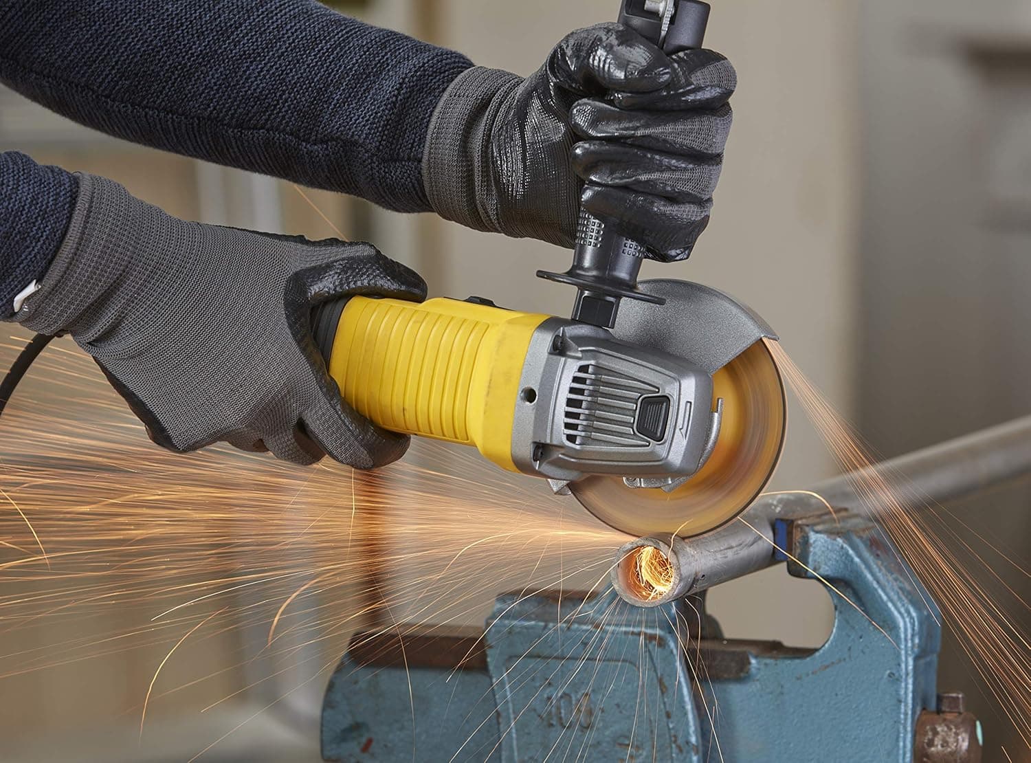 STANLEY FATMAX FMEG220-QS Recensione - Seleziona immagine 3