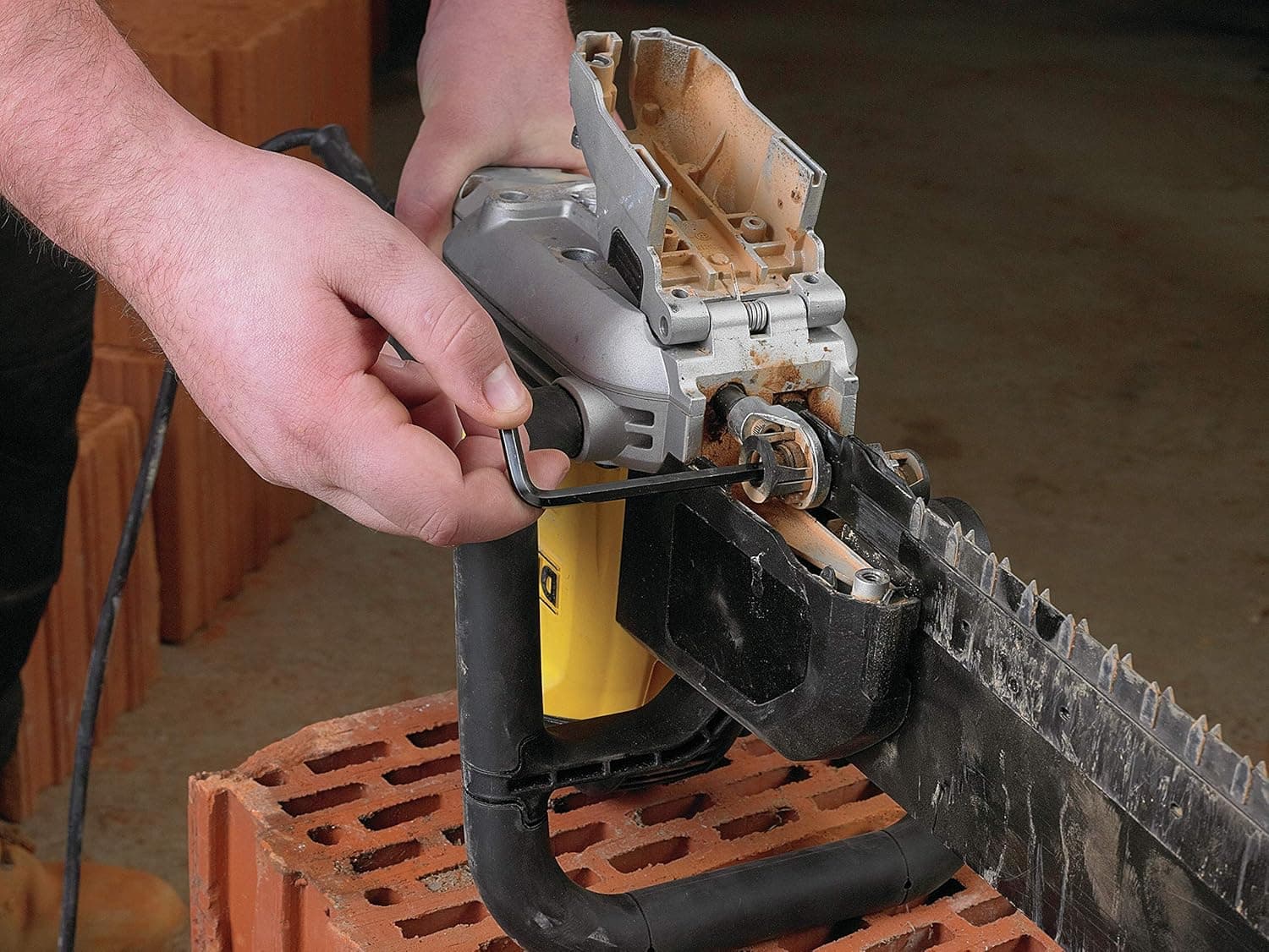 DEWALT DWE398-QS Avis - Sélectionner l'image 3