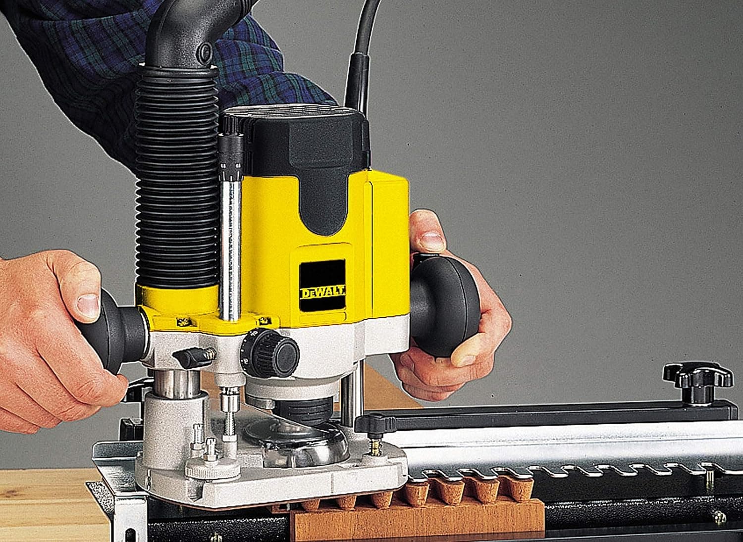 DEWALT DW622KT-QS Avis - Sélectionner l'image 2